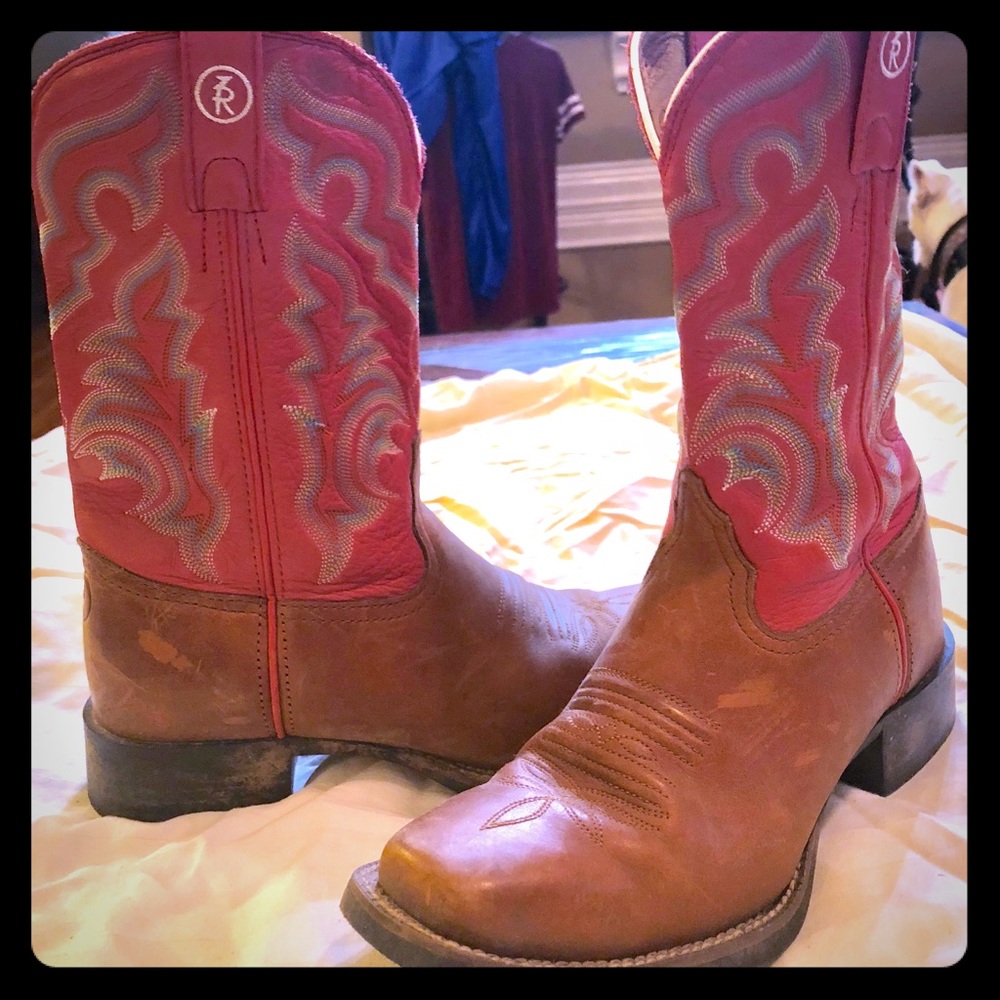 Tony Lama ladies cowboy boots. Pink/brown. Size 7